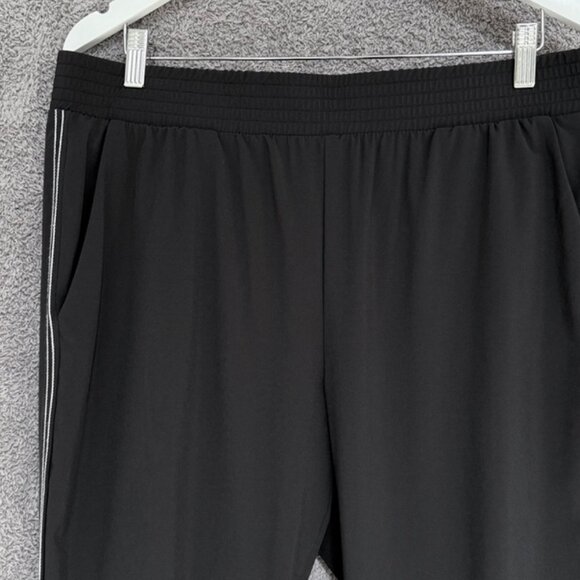 Banana Republic Performance-Stretch Side Stripe joggers Black - Picture 9 of 10